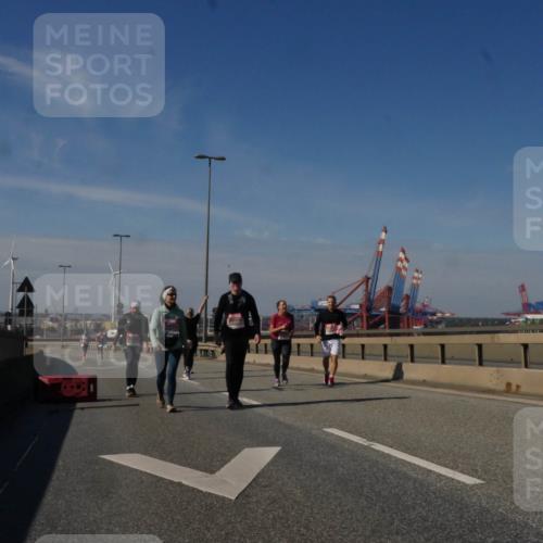 03.10.2025 - Köhlbrandbrückenlauf Matties Gatica Varas http://msf.ph/oto/9009377 03.10.2025 13:06:25 Position 2  meine-sportfotos.de