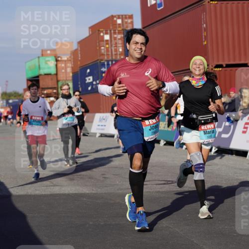 03.10.2025 - Köhlbrandbrückenlauf Michael Burmester http://msf.ph/oto/9009386 03.10.2025 10:10:30 Ziel 1093, 1217, 1413, 1499, 1605, 2015, 2728, 2890, 2891, 2964, 3345 meine-sportfotos.de
