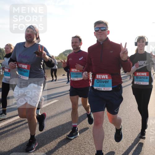 03.10.2025 - Köhlbrandbrückenlauf Fabian Wolf http://msf.ph/oto/9009387 03.10.2025 09:21:04 Position 3 3024, 1945, 2150, 2471 meine-sportfotos.de
