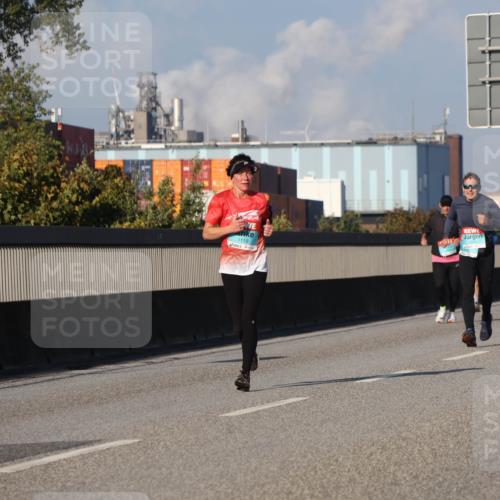 03.10.2025 - Köhlbrandbrückenlauf Luisa Fischer http://msf.ph/oto/9009388 03.10.2025 10:51:18 Position 3 1119 meine-sportfotos.de