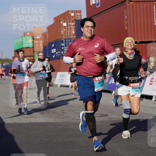 03.10.2025 - Köhlbrandbrückenlauf Michael Burmester http://msf.ph/oto/9009396 03.10.2025 10:10:30 Ziel 1093, 1217, 1413, 1499, 1605, 2015, 2728, 2890, 2891, 2964, 3345 meine-sportfotos.de