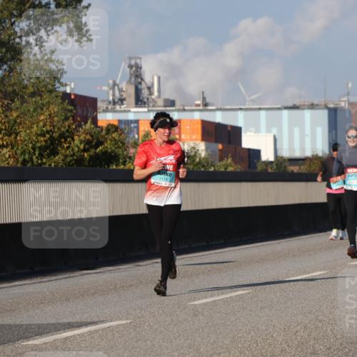 03.10.2025 - Köhlbrandbrückenlauf Luisa Fischer http://msf.ph/oto/9009397 03.10.2025 10:51:19 Position 3 1119 meine-sportfotos.de
