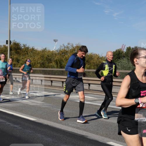 03.10.2025 - Köhlbrandbrückenlauf Julia Fischer http://msf.ph/oto/9009415 03.10.2025 12:52:50 Position 3 6427, 0 meine-sportfotos.de