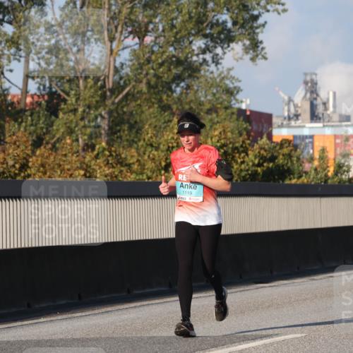 03.10.2025 - Köhlbrandbrückenlauf Luisa Fischer http://msf.ph/oto/9009419 03.10.2025 10:51:21 Position 3 1119 meine-sportfotos.de