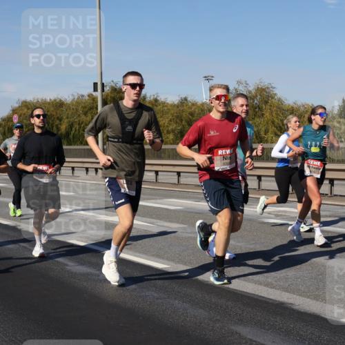 03.10.2025 - Köhlbrandbrückenlauf Julia Fischer http://msf.ph/oto/9009424 03.10.2025 12:52:52 Position 3 4026, 6305 meine-sportfotos.de