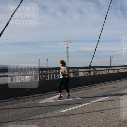 03.10.2025 - Köhlbrandbrückenlauf Julia Fischer http://msf.ph/oto/9009428 03.10.2025 10:12:17 Position 2  meine-sportfotos.de