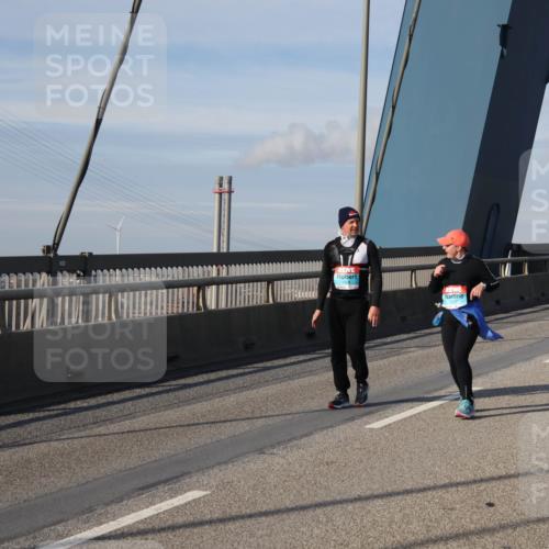 03.10.2025 - Köhlbrandbrückenlauf Julia Fischer http://msf.ph/oto/9009433 03.10.2025 10:12:21 Position 2  meine-sportfotos.de
