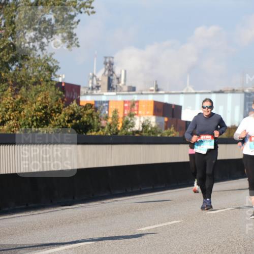 03.10.2025 - Köhlbrandbrückenlauf Luisa Fischer http://msf.ph/oto/9009435 03.10.2025 10:51:21 Position 3 1119, 1944 meine-sportfotos.de