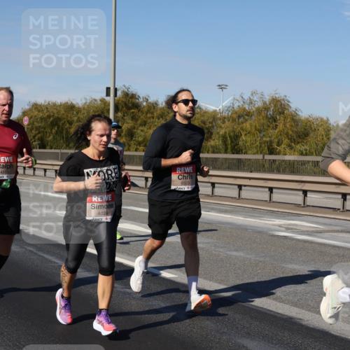 03.10.2025 - Köhlbrandbrückenlauf Julia Fischer http://msf.ph/oto/9009437 03.10.2025 12:52:53 Position 3 4159, 4026, 6323, 4761 meine-sportfotos.de
