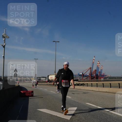 03.10.2025 - Köhlbrandbrückenlauf Matties Gatica Varas http://msf.ph/oto/9009445 03.10.2025 13:06:30 Position 2  meine-sportfotos.de