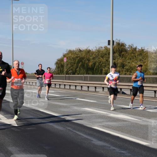 03.10.2025 - Köhlbrandbrückenlauf Julia Fischer http://msf.ph/oto/9009452 03.10.2025 12:52:58 Position 3  meine-sportfotos.de