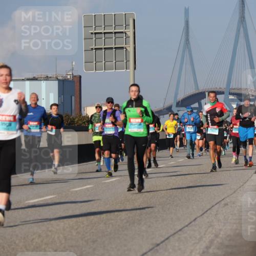 03.10.2025 - Köhlbrandbrückenlauf Luisa Fischer http://msf.ph/oto/9009462 03.10.2025 10:51:23 Position 3  meine-sportfotos.de