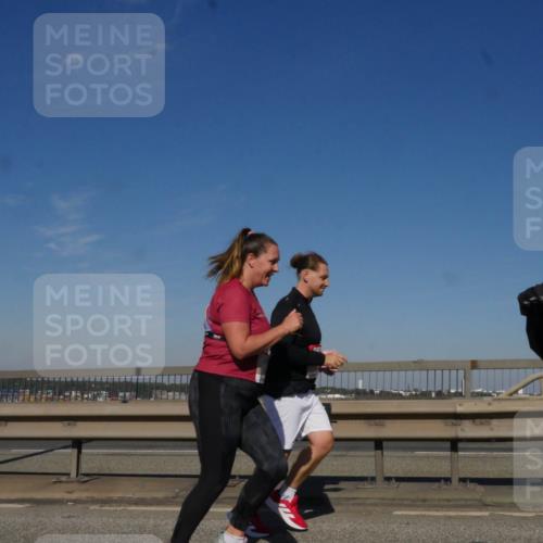 03.10.2025 - Köhlbrandbrückenlauf Matties Gatica Varas http://msf.ph/oto/9009465 03.10.2025 13:06:32 Position 2 8 meine-sportfotos.de