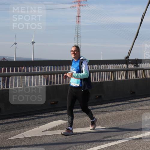 03.10.2025 - Köhlbrandbrückenlauf Julia Fischer http://msf.ph/oto/9009469 03.10.2025 10:13:19 Position 2 3805 meine-sportfotos.de