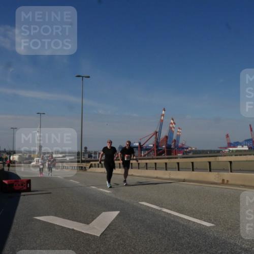 03.10.2025 - Köhlbrandbrückenlauf Matties Gatica Varas http://msf.ph/oto/9009470 03.10.2025 13:06:34 Position 2  meine-sportfotos.de