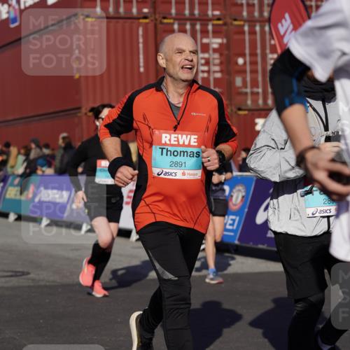 03.10.2025 - Köhlbrandbrückenlauf Michael Burmester http://msf.ph/oto/9009471 03.10.2025 10:10:34 Ziel 1093, 1217, 1413, 1499, 2015, 2728, 2890, 2891, 2964, 3345 meine-sportfotos.de