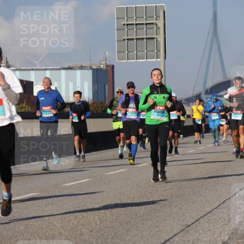 03.10.2025 - Köhlbrandbrückenlauf Luisa Fischer http://msf.ph/oto/9009473 03.10.2025 10:51:24 Position 3 1218, 1944, 2714 meine-sportfotos.de