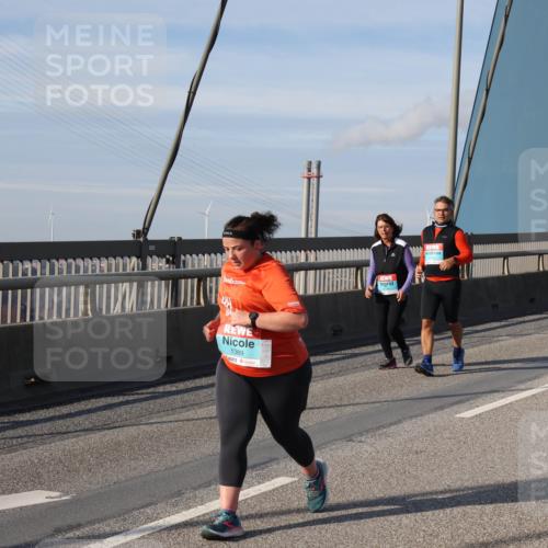 03.10.2025 - Köhlbrandbrückenlauf Julia Fischer http://msf.ph/oto/9009483 03.10.2025 10:13:22 Position 2 1389 meine-sportfotos.de