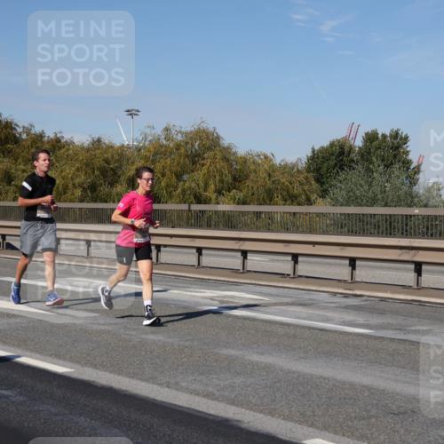 03.10.2025 - Köhlbrandbrückenlauf Julia Fischer http://msf.ph/oto/9009484 03.10.2025 12:53:02 Position 3  meine-sportfotos.de