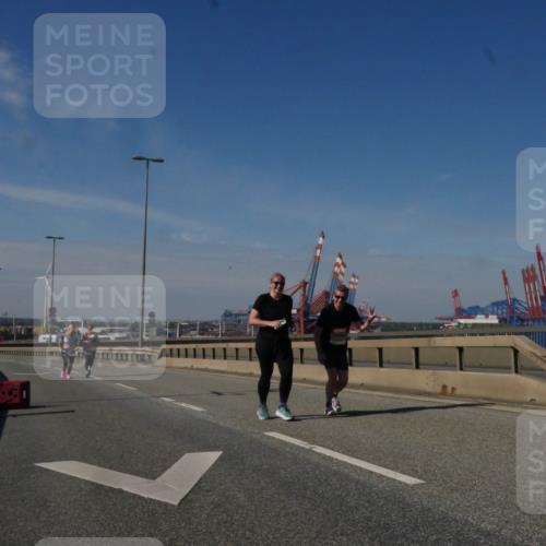 03.10.2025 - Köhlbrandbrückenlauf Matties Gatica Varas http://msf.ph/oto/9009492 03.10.2025 13:06:36 Position 2  meine-sportfotos.de
