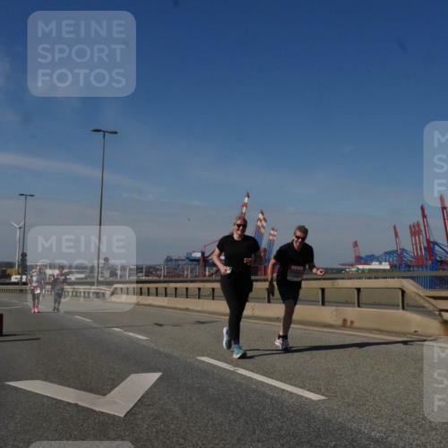 03.10.2025 - Köhlbrandbrückenlauf Matties Gatica Varas http://msf.ph/oto/9009498 03.10.2025 13:06:37 Position 2  meine-sportfotos.de