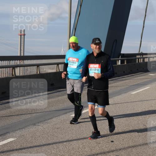 03.10.2025 - Köhlbrandbrückenlauf Julia Fischer http://msf.ph/oto/9009504 03.10.2025 10:13:30 Position 2 2647, 264 meine-sportfotos.de
