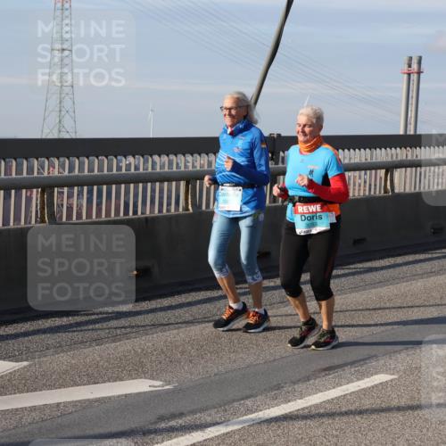 03.10.2025 - Köhlbrandbrückenlauf Julia Fischer http://msf.ph/oto/9009508 03.10.2025 10:13:39 Position 2 7777777777, 309, 3093 meine-sportfotos.de