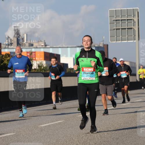 03.10.2025 - Köhlbrandbrückenlauf Luisa Fischer http://msf.ph/oto/9009520 03.10.2025 10:51:27 Position 3 3679, 2714 meine-sportfotos.de