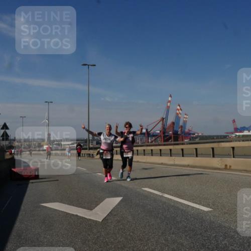 03.10.2025 - Köhlbrandbrückenlauf Matties Gatica Varas http://msf.ph/oto/9009530 03.10.2025 13:06:44 Position 2  meine-sportfotos.de