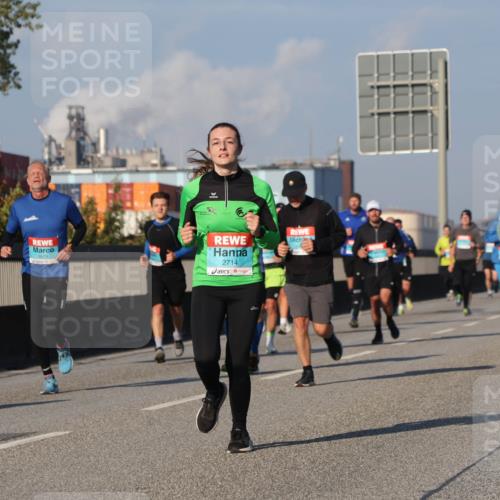 03.10.2025 - Köhlbrandbrückenlauf Luisa Fischer http://msf.ph/oto/9009531 03.10.2025 10:51:28 Position 3 2714 meine-sportfotos.de