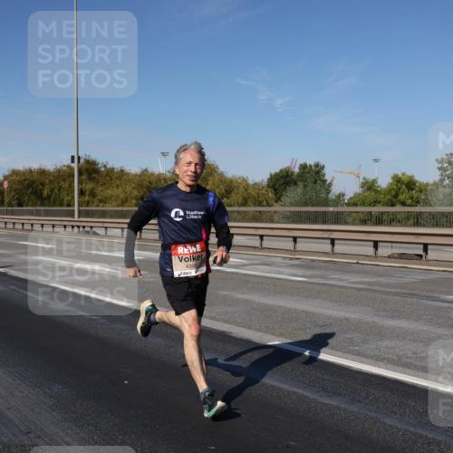 03.10.2025 - Köhlbrandbrückenlauf Julia Fischer http://msf.ph/oto/9009541 03.10.2025 12:53:15 Position 3 4395 meine-sportfotos.de