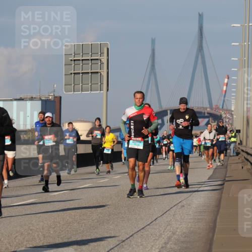 03.10.2025 - Köhlbrandbrückenlauf Luisa Fischer http://msf.ph/oto/9009543 03.10.2025 10:51:29 Position 3  meine-sportfotos.de