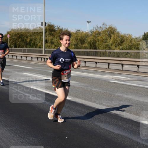 03.10.2025 - Köhlbrandbrückenlauf Julia Fischer http://msf.ph/oto/9009547 03.10.2025 12:53:18 Position 3 60 meine-sportfotos.de