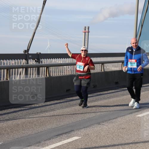 03.10.2025 - Köhlbrandbrückenlauf Julia Fischer http://msf.ph/oto/9009556 03.10.2025 10:14:21 Position 2 2623 meine-sportfotos.de