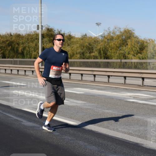 03.10.2025 - Köhlbrandbrückenlauf Julia Fischer http://msf.ph/oto/9009559 03.10.2025 12:53:19 Position 3 4738 meine-sportfotos.de