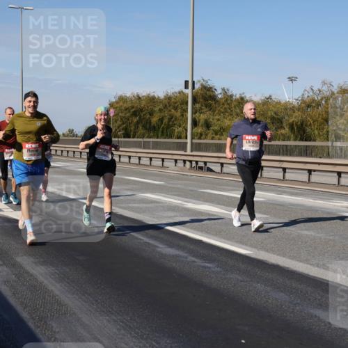 03.10.2025 - Köhlbrandbrückenlauf Julia Fischer http://msf.ph/oto/9009576 03.10.2025 12:53:22 Position 3  meine-sportfotos.de