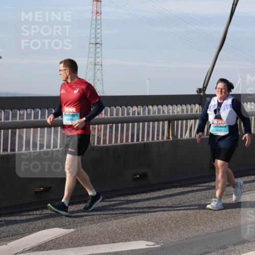 03.10.2025 - Köhlbrandbrückenlauf Julia Fischer http://msf.ph/oto/9009581 03.10.2025 10:14:31 Position 2 2639, 2650 meine-sportfotos.de