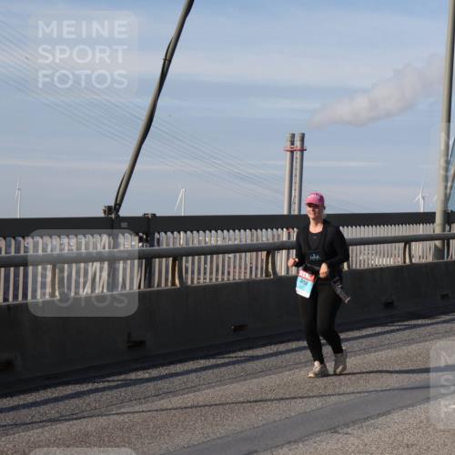 03.10.2025 - Köhlbrandbrückenlauf Julia Fischer http://msf.ph/oto/9009591 03.10.2025 10:14:41 Position 2  meine-sportfotos.de