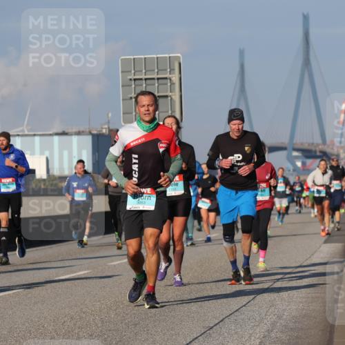 03.10.2025 - Köhlbrandbrückenlauf Luisa Fischer http://msf.ph/oto/9009596 03.10.2025 10:51:32 Position 3  meine-sportfotos.de