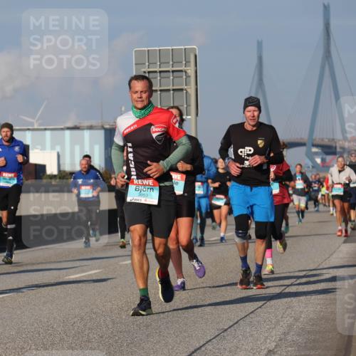 03.10.2025 - Köhlbrandbrückenlauf Luisa Fischer http://msf.ph/oto/9009604 03.10.2025 10:51:33 Position 3 2661, 3053 meine-sportfotos.de