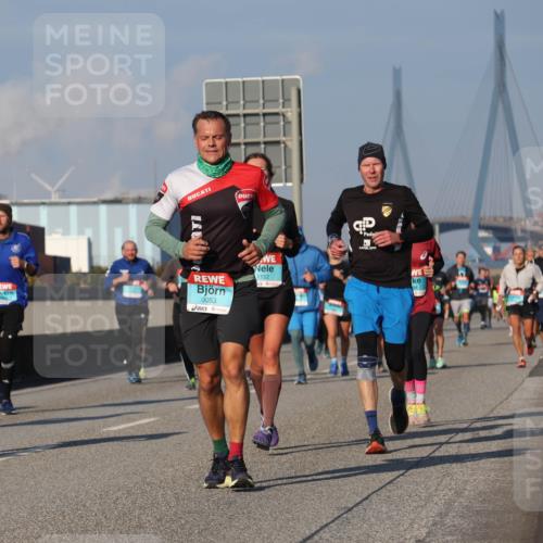 03.10.2025 - Köhlbrandbrückenlauf Luisa Fischer http://msf.ph/oto/9009606 03.10.2025 10:51:33 Position 3 2661, 3053, 1152 meine-sportfotos.de