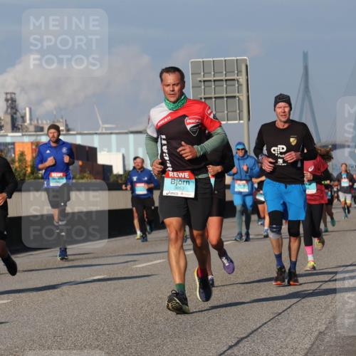 03.10.2025 - Köhlbrandbrückenlauf Luisa Fischer http://msf.ph/oto/9009618 03.10.2025 10:51:33 Position 3 2661, 3053 meine-sportfotos.de