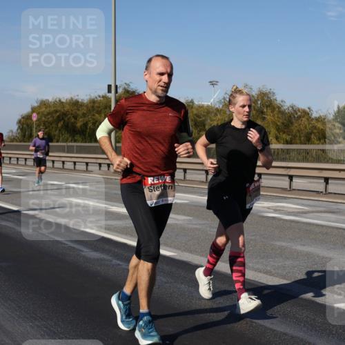 03.10.2025 - Köhlbrandbrückenlauf Julia Fischer http://msf.ph/oto/9009620 03.10.2025 12:53:25 Position 3  meine-sportfotos.de