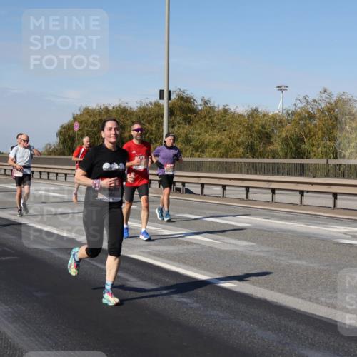 03.10.2025 - Köhlbrandbrückenlauf Julia Fischer http://msf.ph/oto/9009622 03.10.2025 12:53:27 Position 3 6409 meine-sportfotos.de