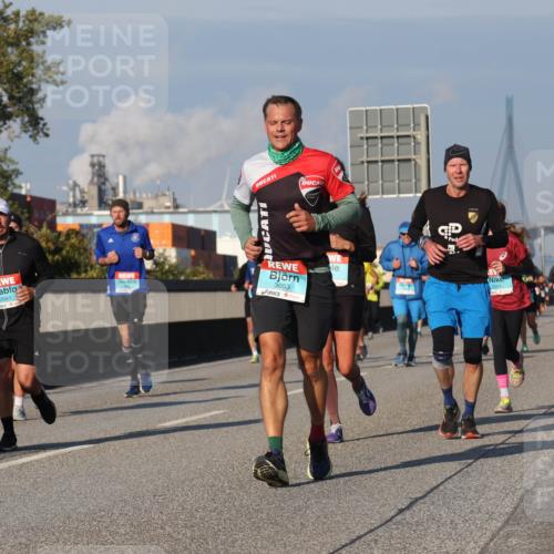 03.10.2025 - Köhlbrandbrückenlauf Luisa Fischer http://msf.ph/oto/9009627 03.10.2025 10:51:34 Position 3 2661, 3053, 2084 meine-sportfotos.de