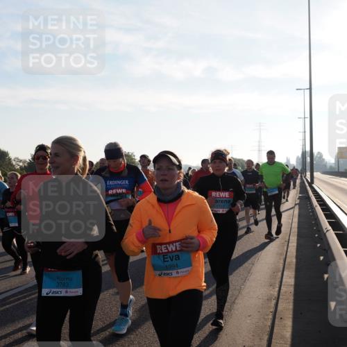 03.10.2025 - Köhlbrandbrückenlauf Fabian Wolf http://msf.ph/oto/9009646 03.10.2025 09:21:12 Position 3 3783, 1994, 1723 meine-sportfotos.de