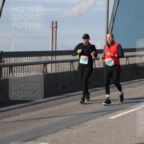 03.10.2025 - Köhlbrandbrückenlauf Julia Fischer http://msf.ph/oto/9009653 03.10.2025 10:16:10 Position 2 2607, 2643 meine-sportfotos.de