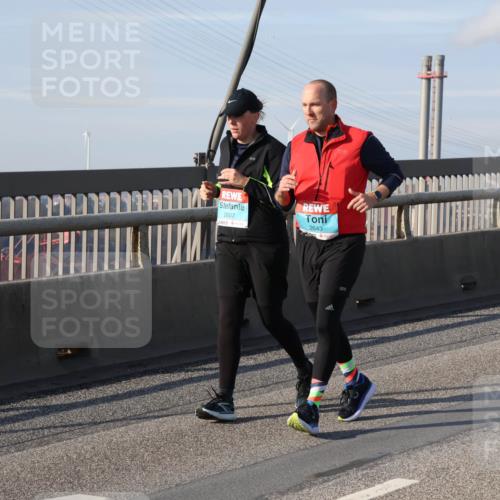 03.10.2025 - Köhlbrandbrückenlauf Julia Fischer http://msf.ph/oto/9009661 03.10.2025 10:16:12 Position 2 2607, 2643 meine-sportfotos.de