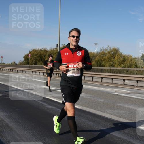03.10.2025 - Köhlbrandbrückenlauf Julia Fischer http://msf.ph/oto/9009666 03.10.2025 12:53:32 Position 3 50, 6696 meine-sportfotos.de