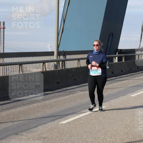 03.10.2025 - Köhlbrandbrückenlauf Julia Fischer http://msf.ph/oto/9009667 03.10.2025 10:16:13 Position 2 2546 meine-sportfotos.de